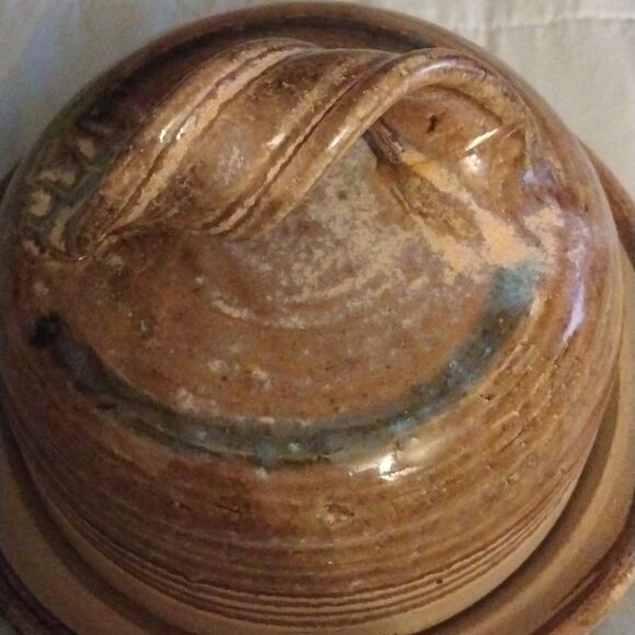 Art Studio Pottery  - Picture 2 of 7